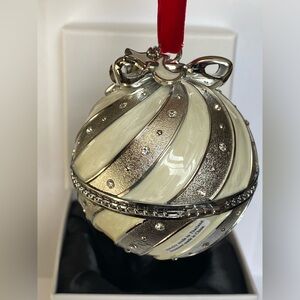 PANDORA 2018 Christmas Ornament With Pandora Charm